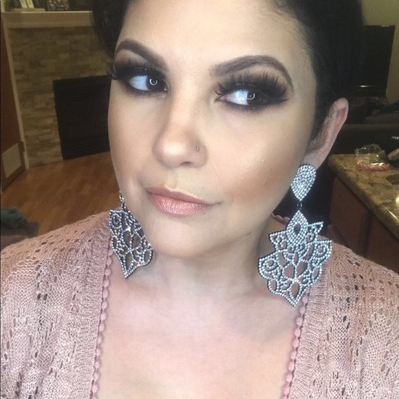 Meet your Posher, Kate - Picture 2 of 3